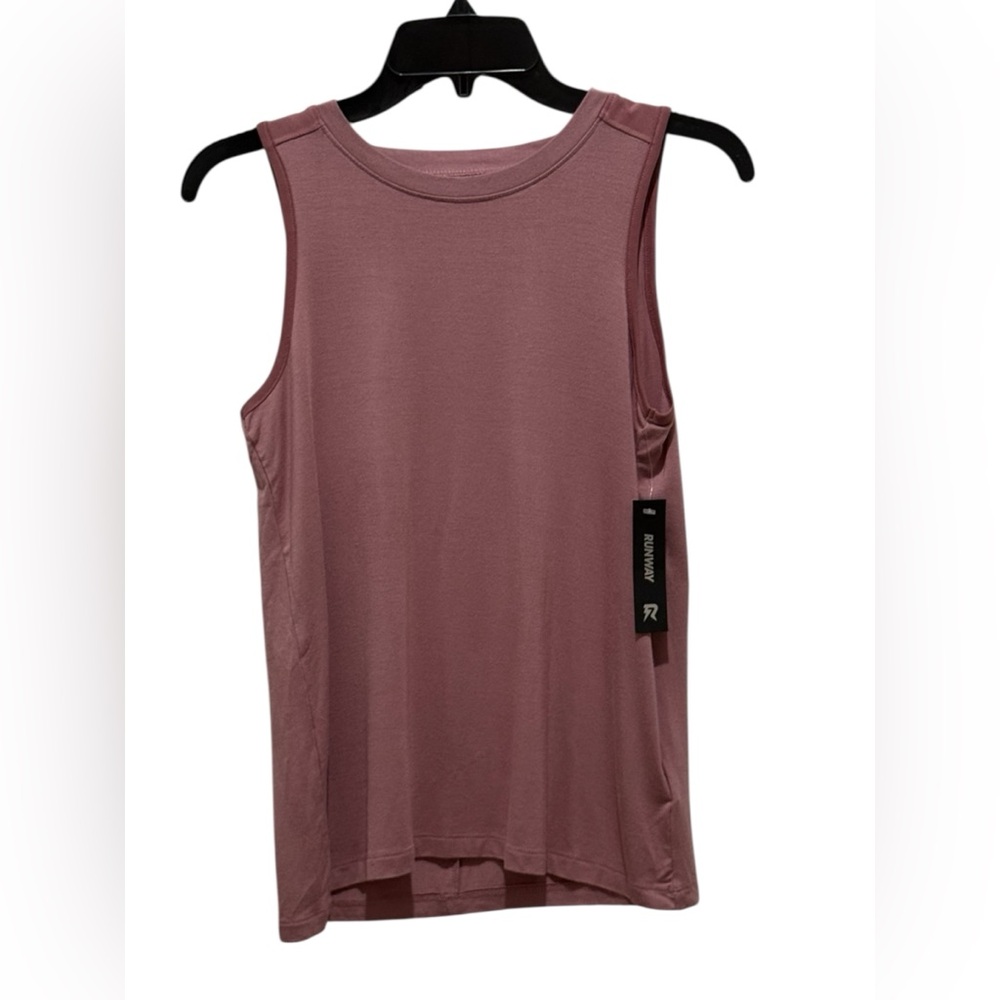 NWT. Runway. The Colorblock Active Tank. Size large.